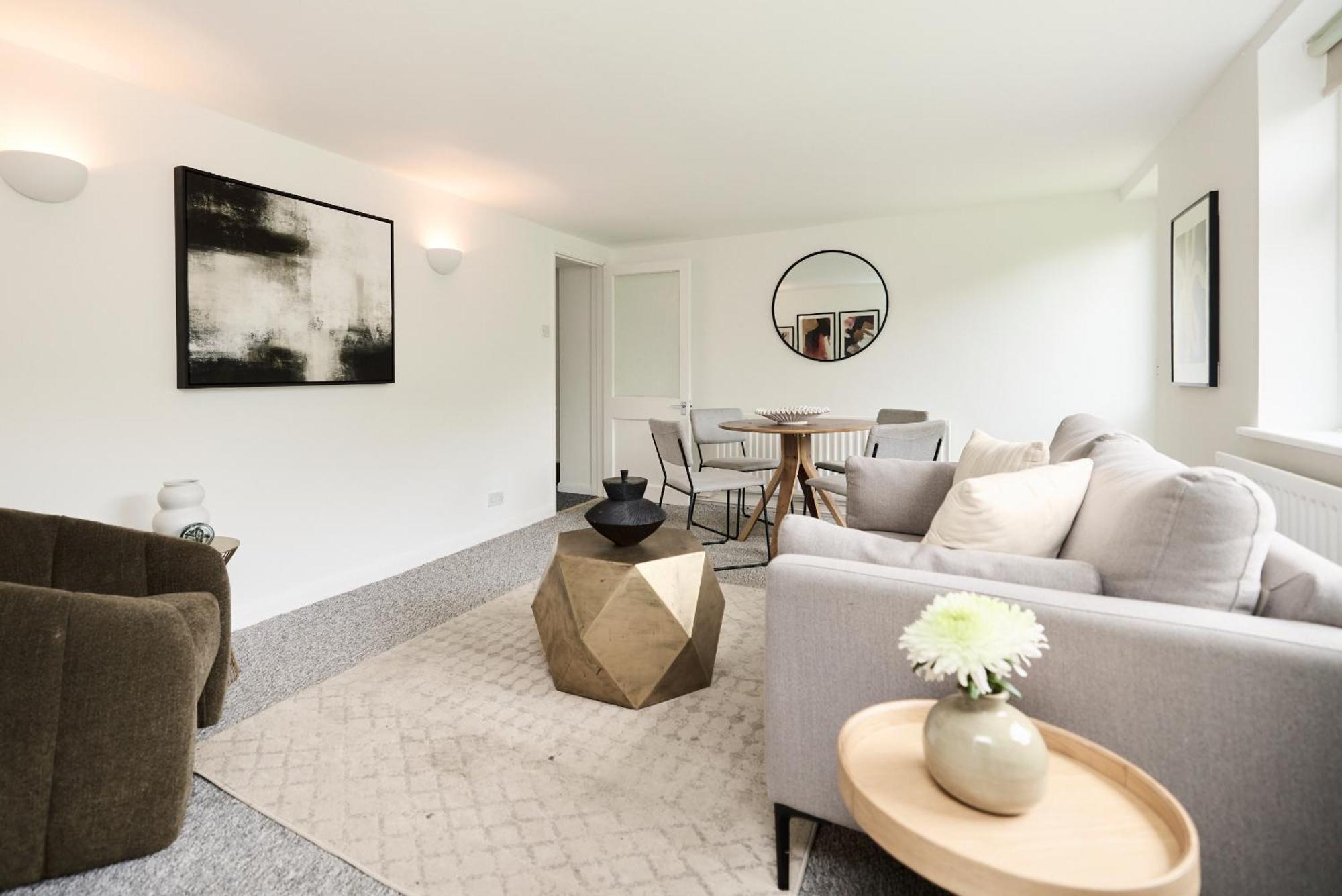The Garden House - Spacious 5-bed With Garden & Balcony Oxford